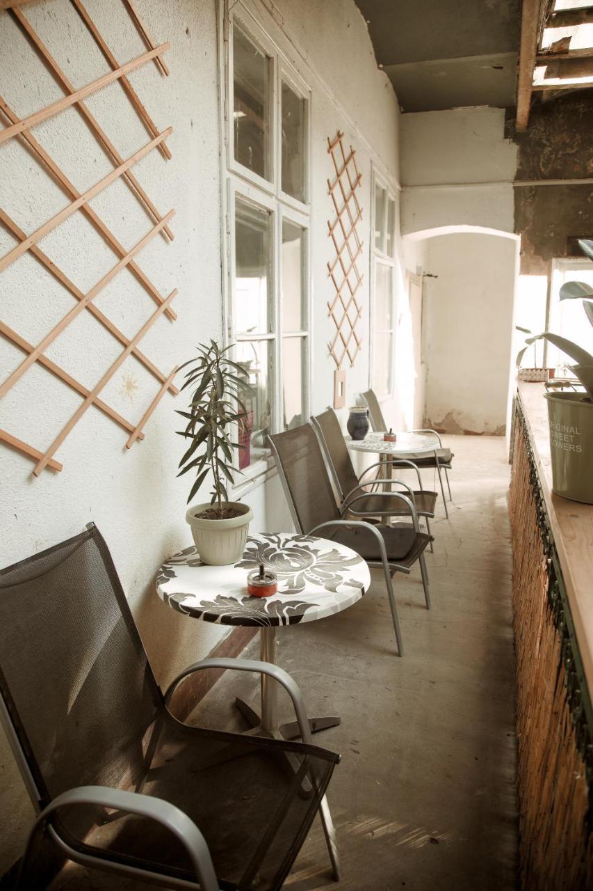 Old Town Hostel Тимишоара Экстерьер фото