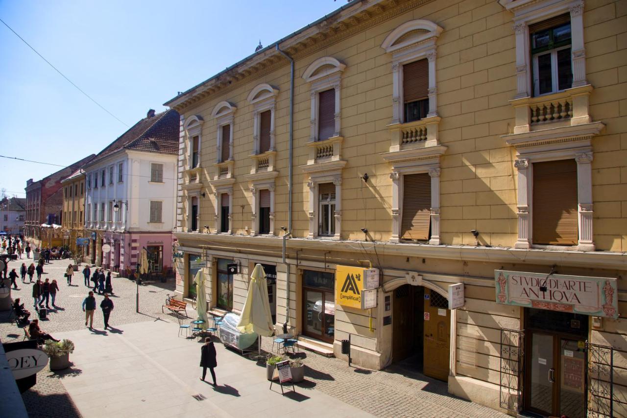 Old Town Hostel Тимишоара Экстерьер фото