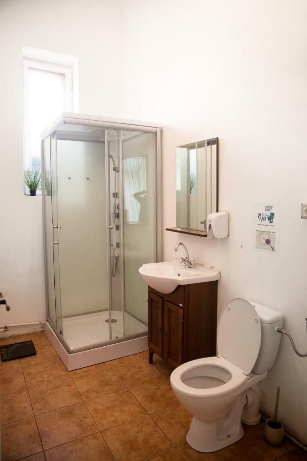 Old Town Hostel Тимишоара Экстерьер фото