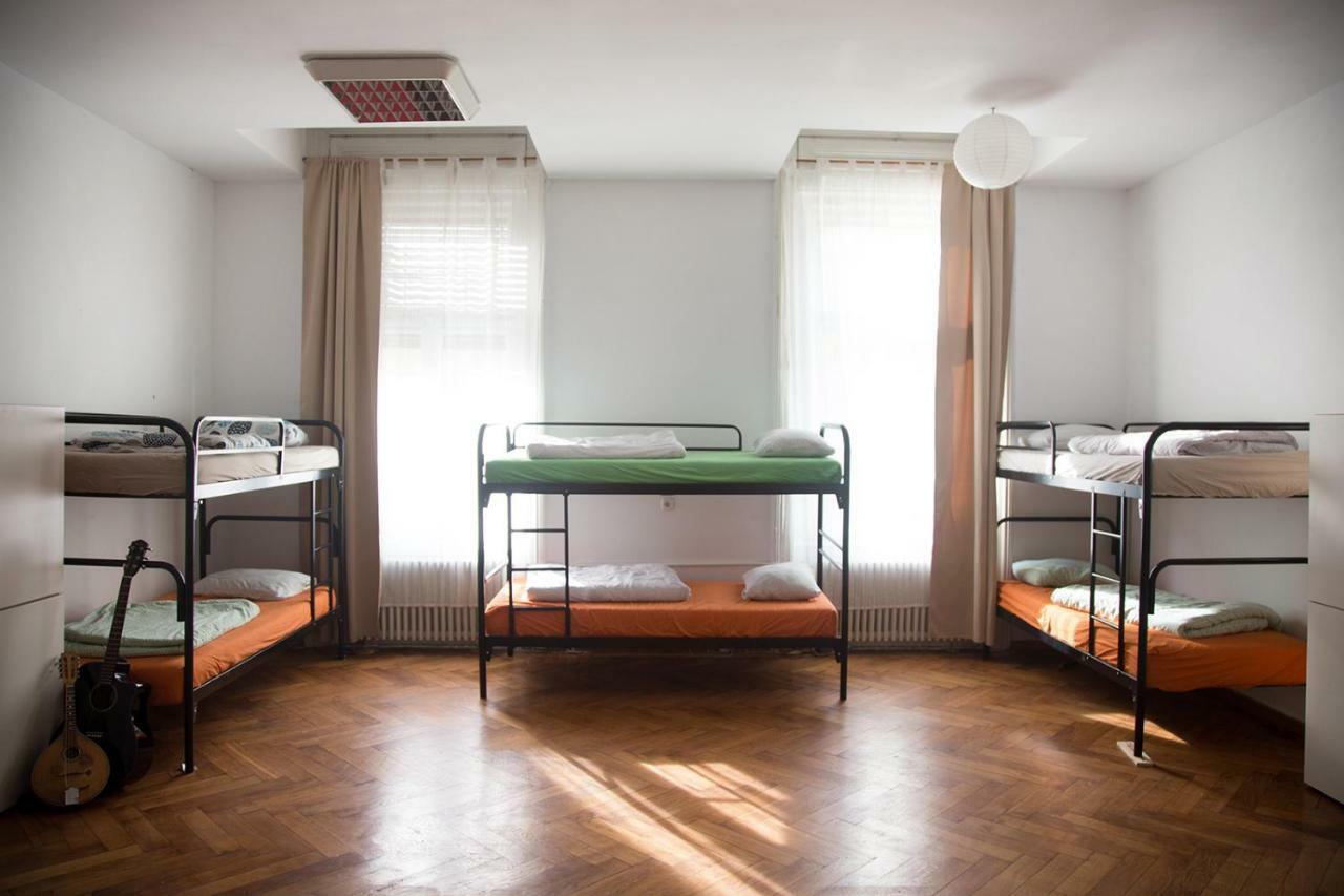 Old Town Hostel Тимишоара Экстерьер фото