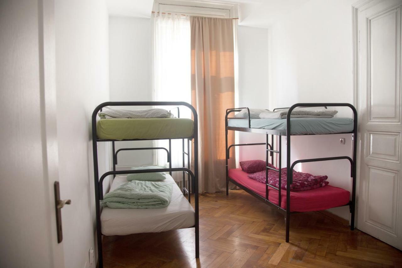 Old Town Hostel Тимишоара Экстерьер фото